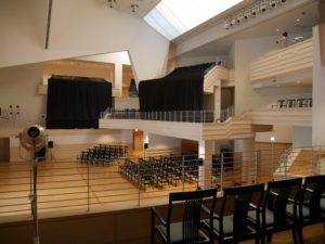 %e7%a7%8b%e5%90%89%e5%8f%b0%e5%9b%bd%e9%9a%9b%e8%8a%b8%e8%a1%93%e6%9d%91%e3%83%9b%e3%83%bc%e3%83%ab