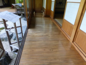 縁甲板
