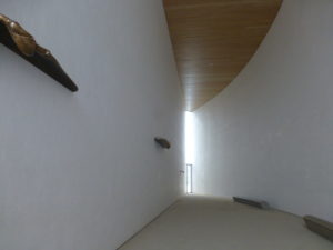 月　岡崎和郎